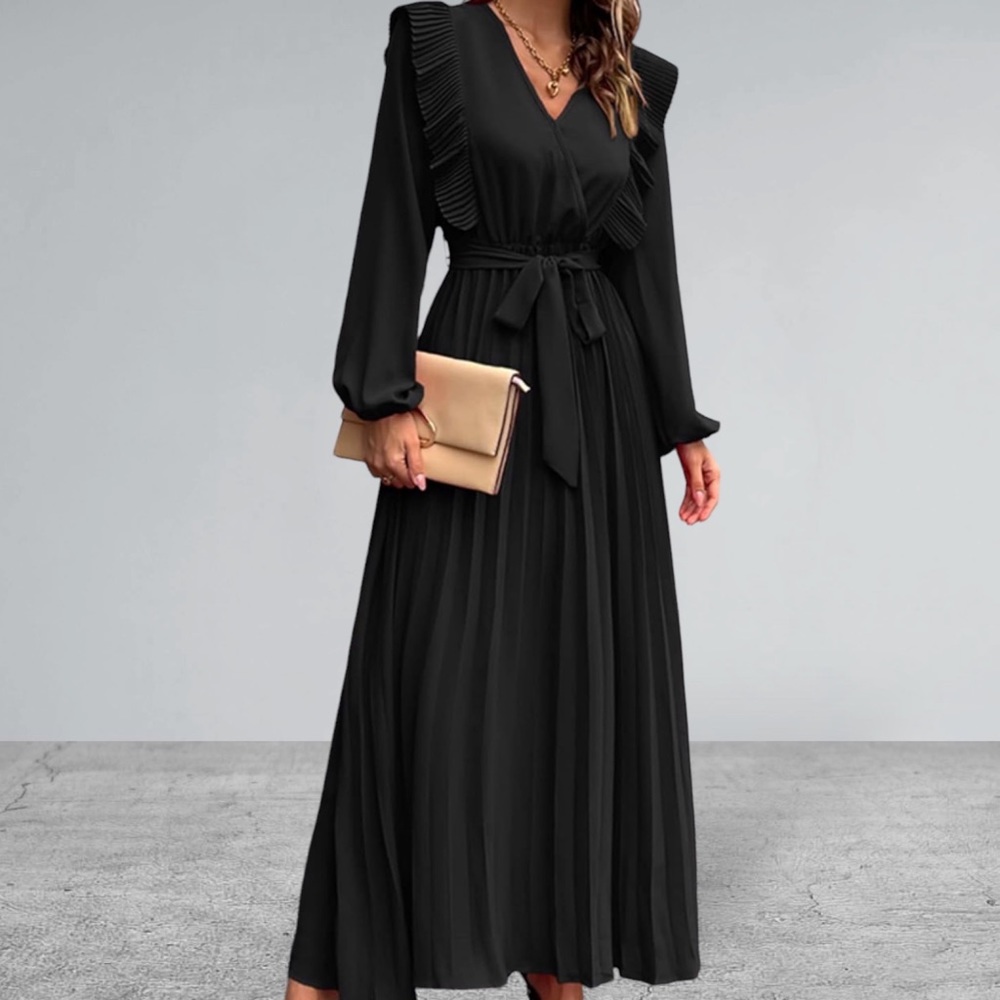 ❤️ NWOT! Black Pleated Ruffle Trim Long-sleeved Maxi Dress